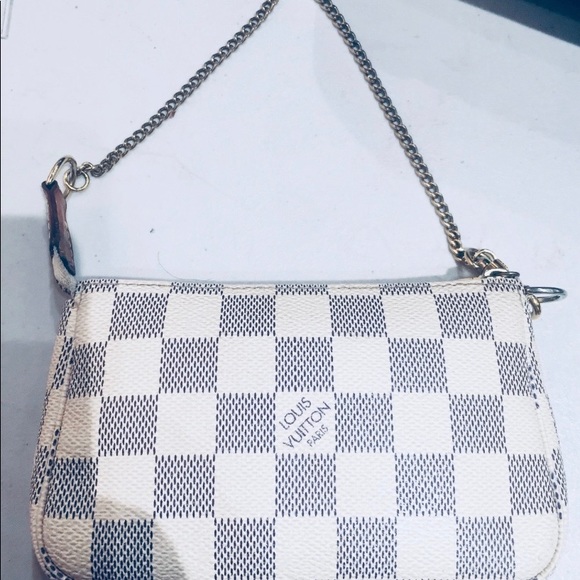 Authentic Azur Louis Vuitton Pochette PM - Picture 7 of 8